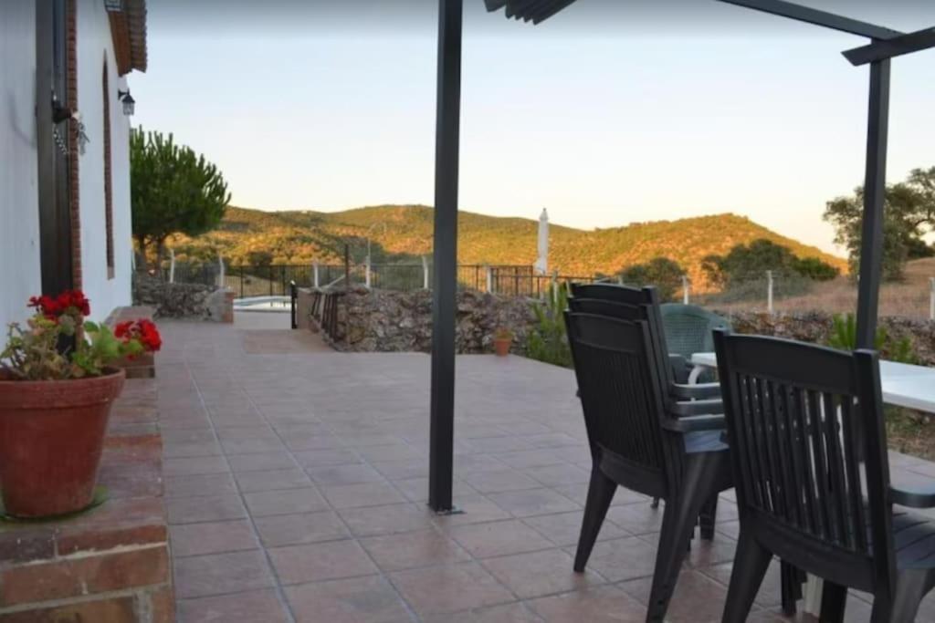 Villa Casa Cortijo En Dehesa Sierra Leon La Puebla de los Infantes Esterno foto