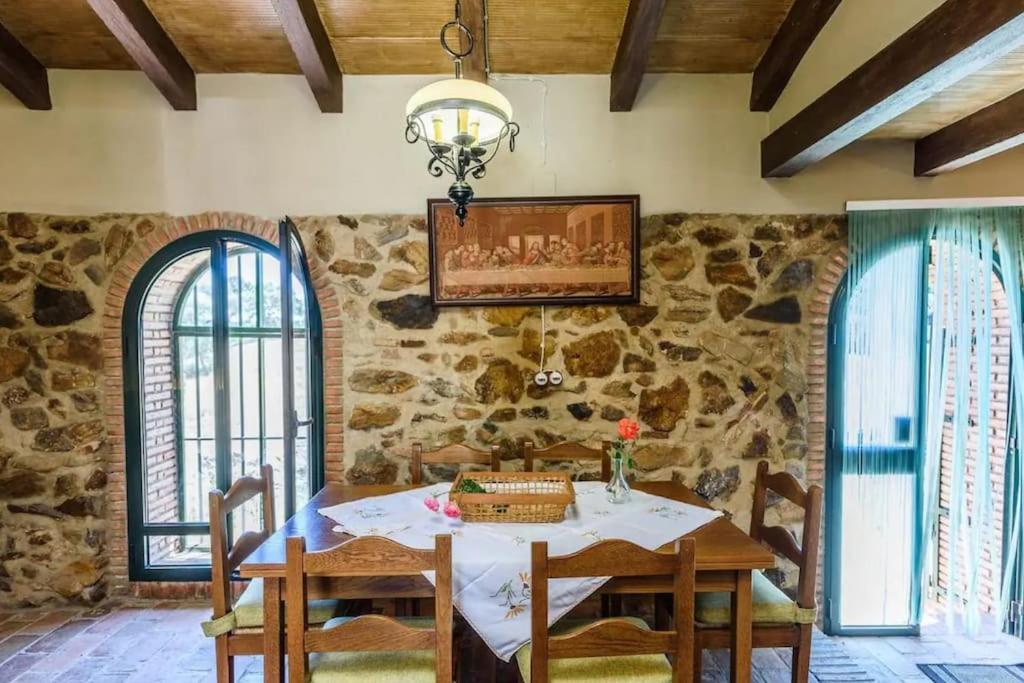 Villa Casa Cortijo En Dehesa Sierra Leon La Puebla de los Infantes Esterno foto